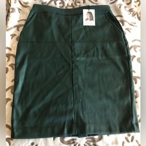 Jaclyn Smith Faux Leather skirt size 10